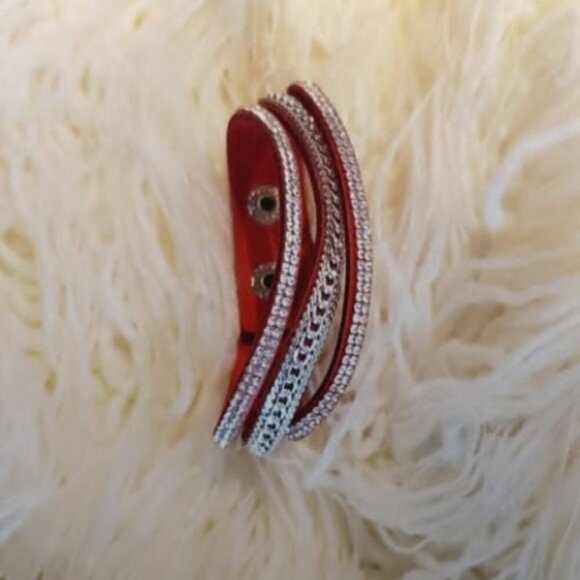 πRed Leather Bracelet With Crystal Blinks π΄ - Picture 5 of 6